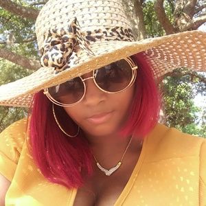 Meet your Posher, Dria